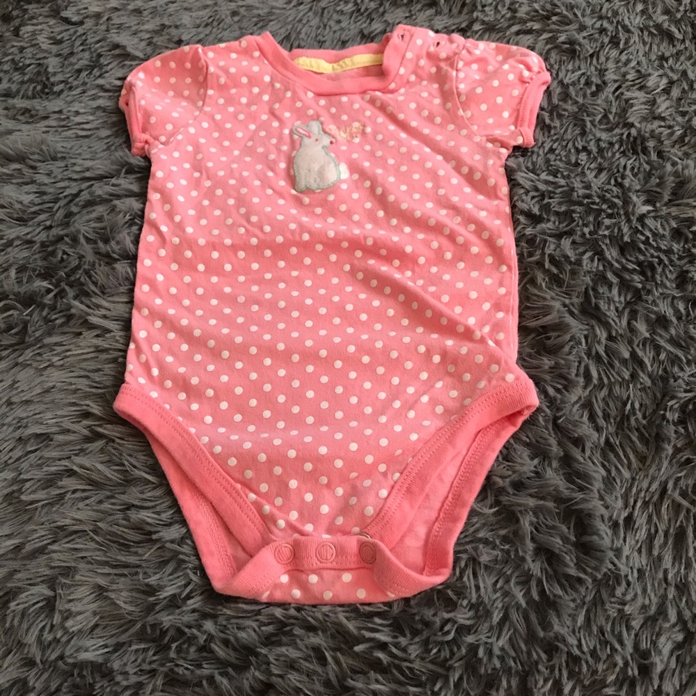 5/$25 OSHKOSH B’GOSH short sleeve polka dot onesie